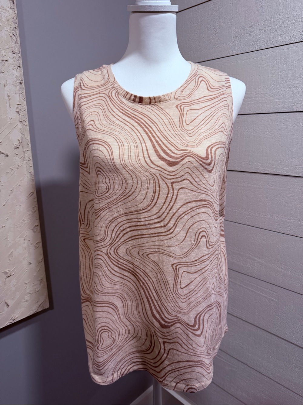 Zuda Beige and Pink Swirl Tank Top